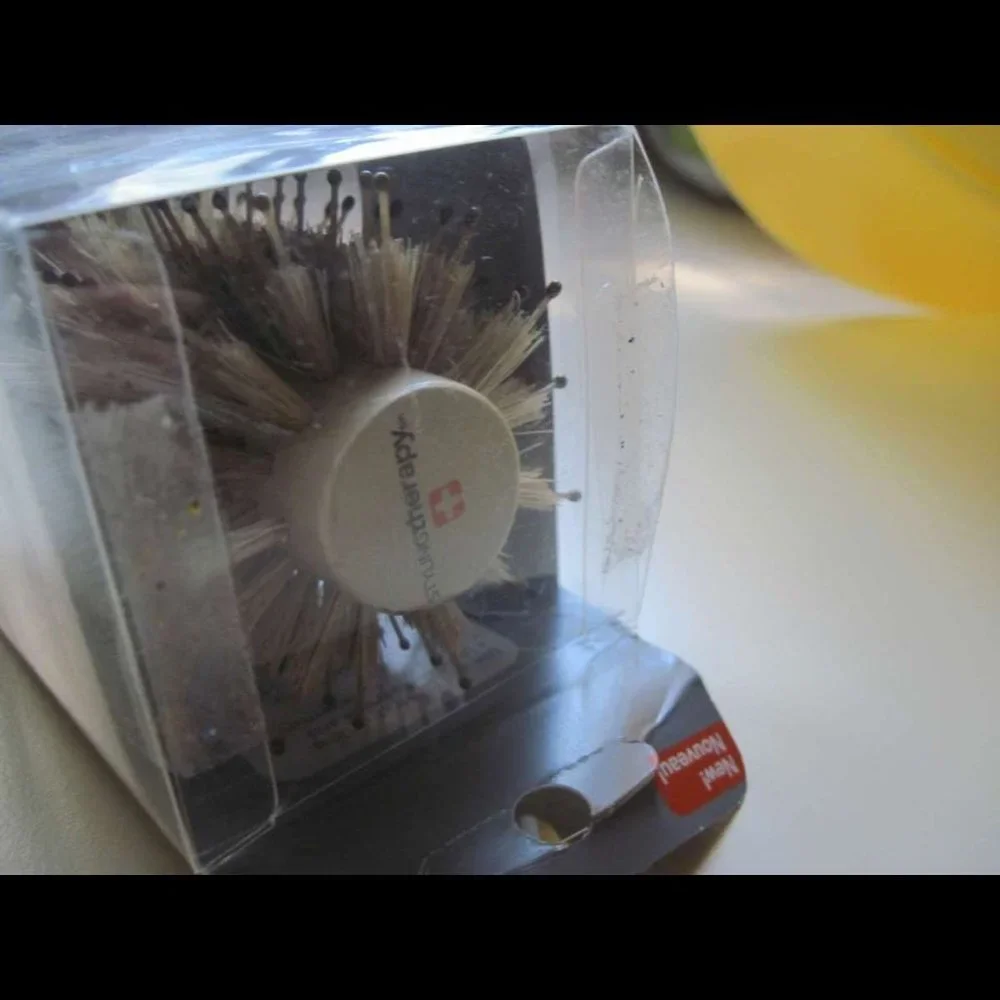 Goody Styling Therapy Protect + Color Blonde Light Brown QUESTAMIDE Hair Brush